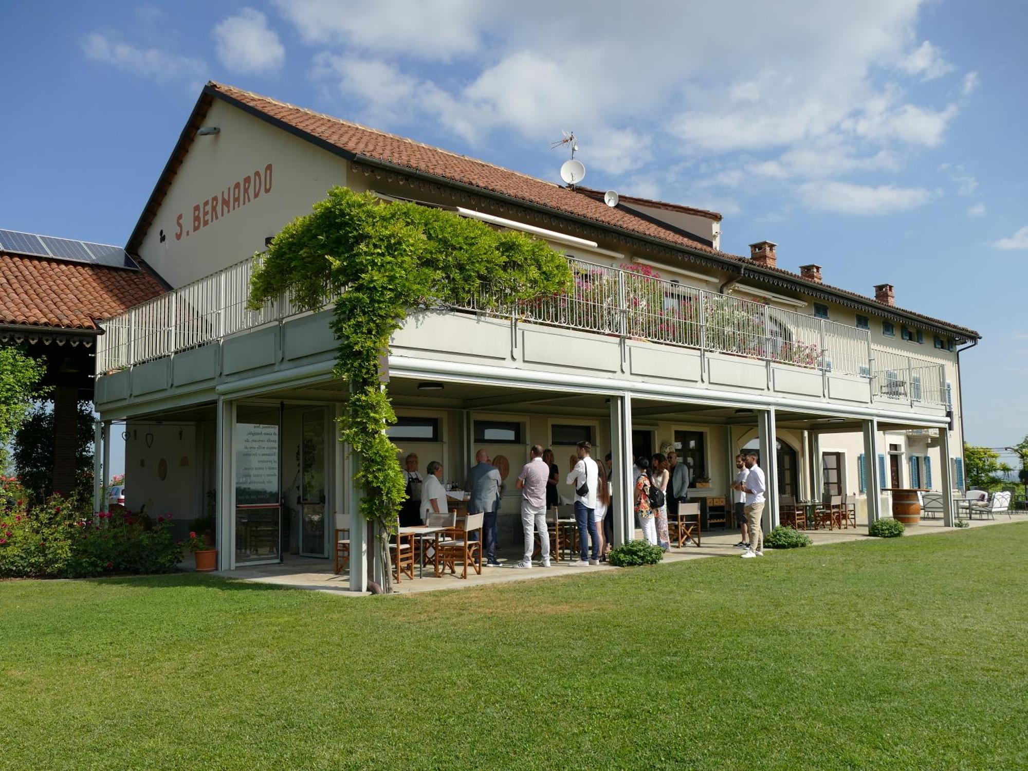 Braida Wine Resort Rocchetta Tanaro Екстериор снимка